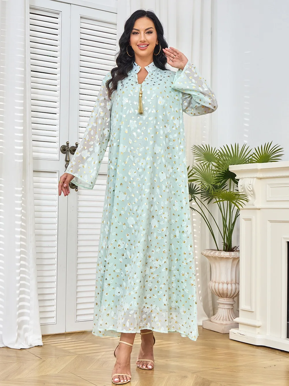 

Новое поступление, длинный халат с подвеской в виде бахромы с золотым тиснением, элегантное ближневосточное платье макси, мусульманское платье