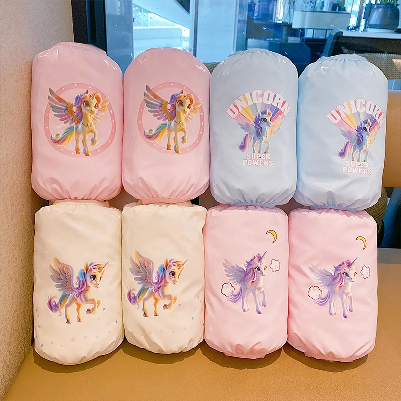 غطاء للأكمام مضاد للستانلس ستيل للأطفال من Miniso، غطاء مقاوم للماء للأولاد والبنات، أكمام واقية على شكل حصان كرتوني صغير