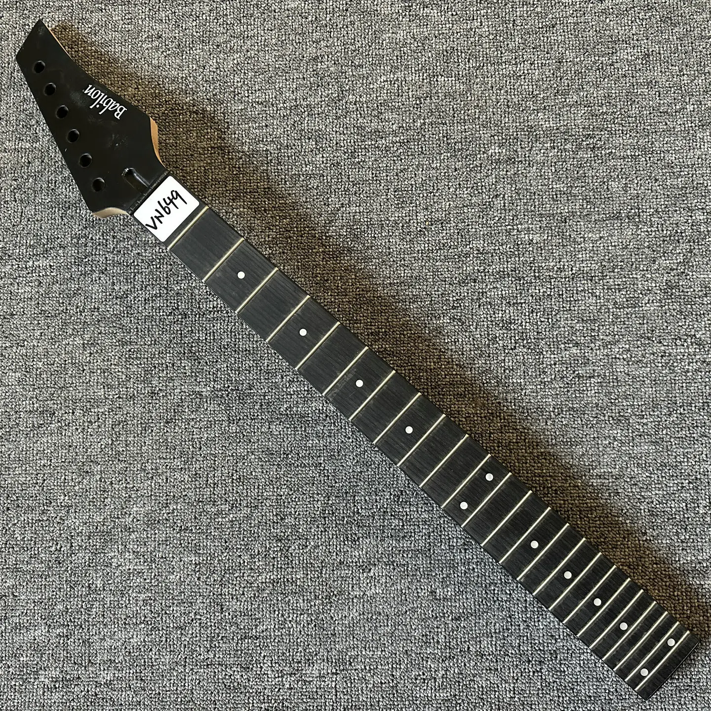 VN649 Babilon Electric Guitar 24 Frets Maple+Rosewood Right Hand Standard Scales Length with Tiny Damages for DIY Replace