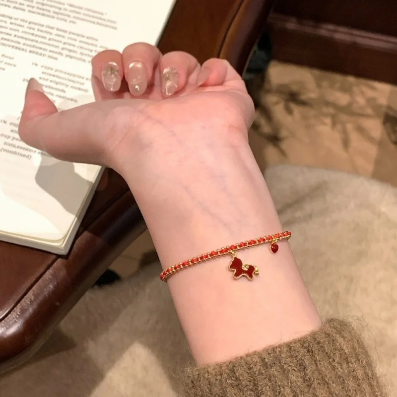 

«Хорошая удача в год лошади» Новогодний красный пони Love Red Rope Браслет Светлый роскошный роскошный элитный смысл, приложение на год рождения