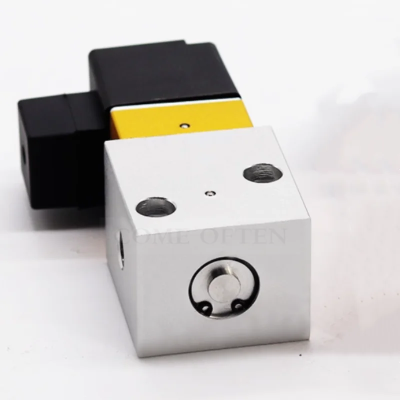Pneumatic High-Pressure Solenoid Valve 23JD-08 23JD-08P2 Two-Position Three-Way Directional Valve Bottle Blowing Machine Valve