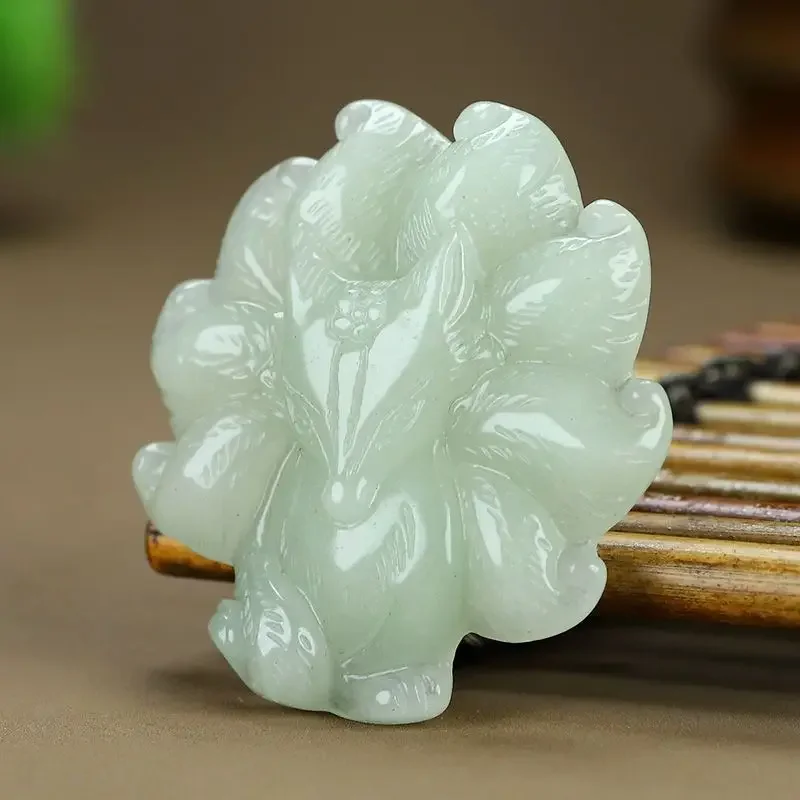 Nine-tailed fox jade pendant summons fortune and peach blossoms for marriage
