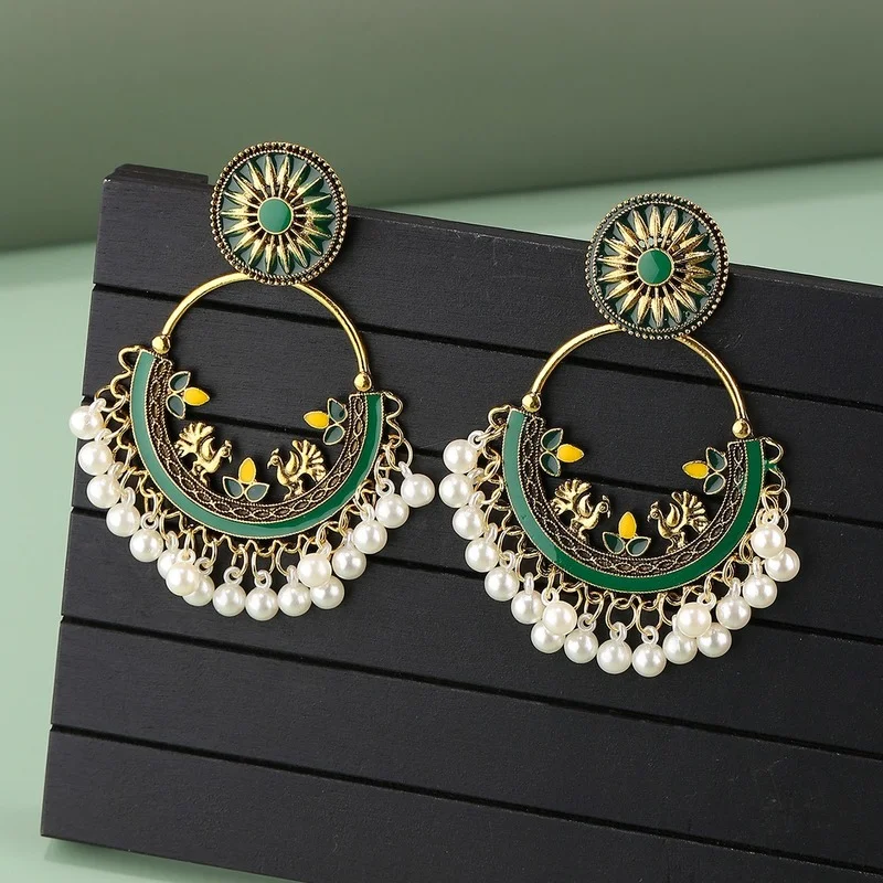 Classic Green Moon Indian Jhumka Earrings for Women Turkey Jewelry Retro Alloy Carved Round Pearl Tassel Wedding Earrings Bijoux