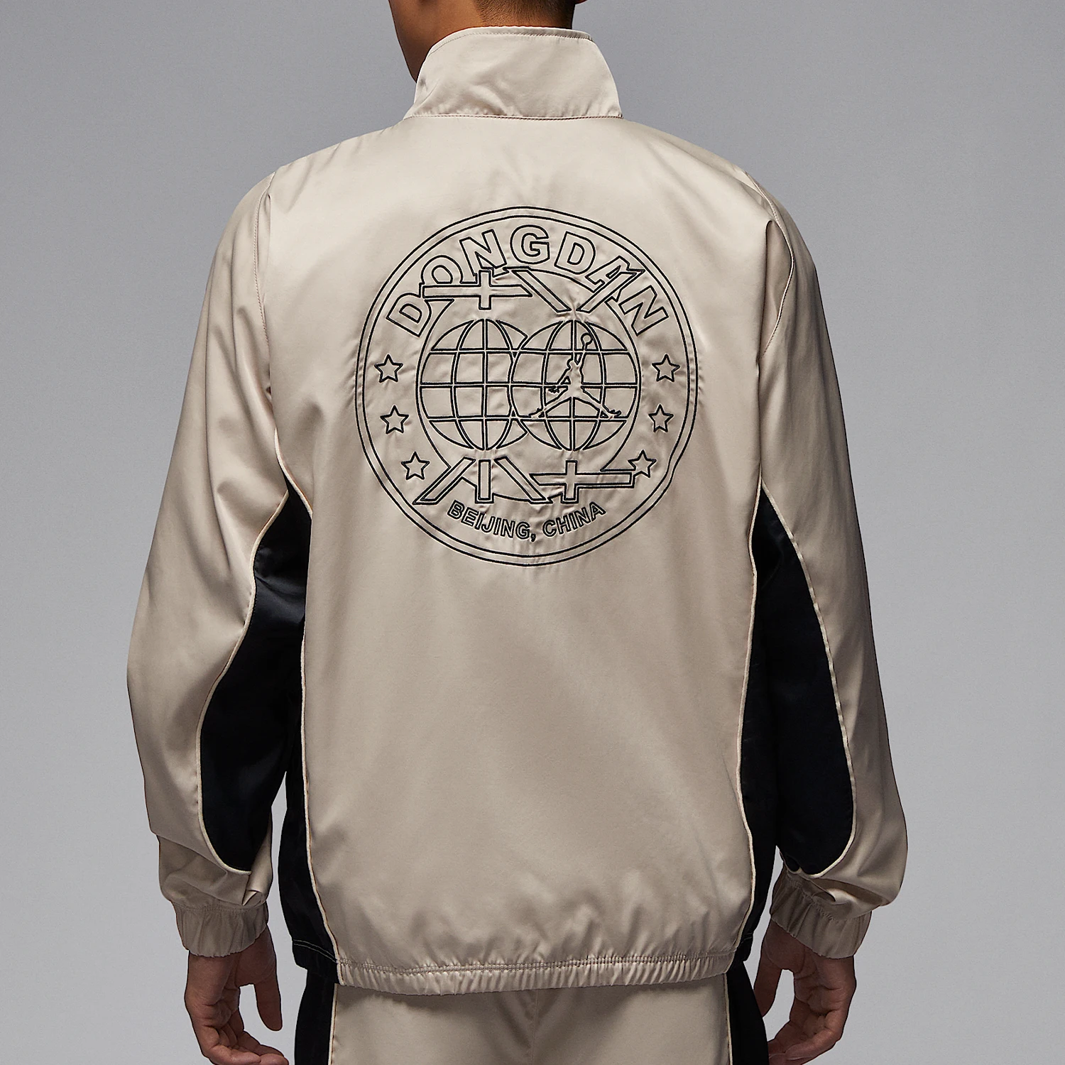 Nike Jordan Men's Lightweight Embroidered Sport Coat HV1253-140 - view 2