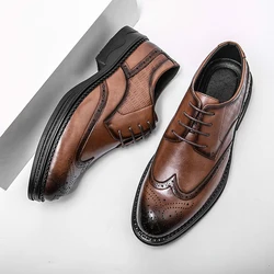 Spring New Collection Gentleman Dress Shoes Brogues Designer Oxford Shoes Classic Men's Business Wedding Leather Casual Shoes
