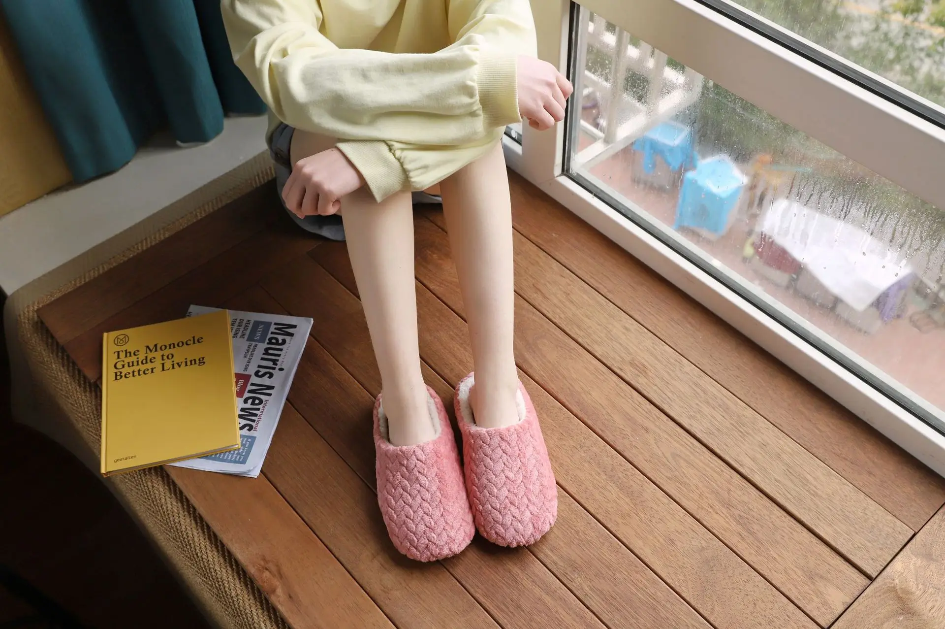 Unisex Soft Anti Slip Home Winter Slippers