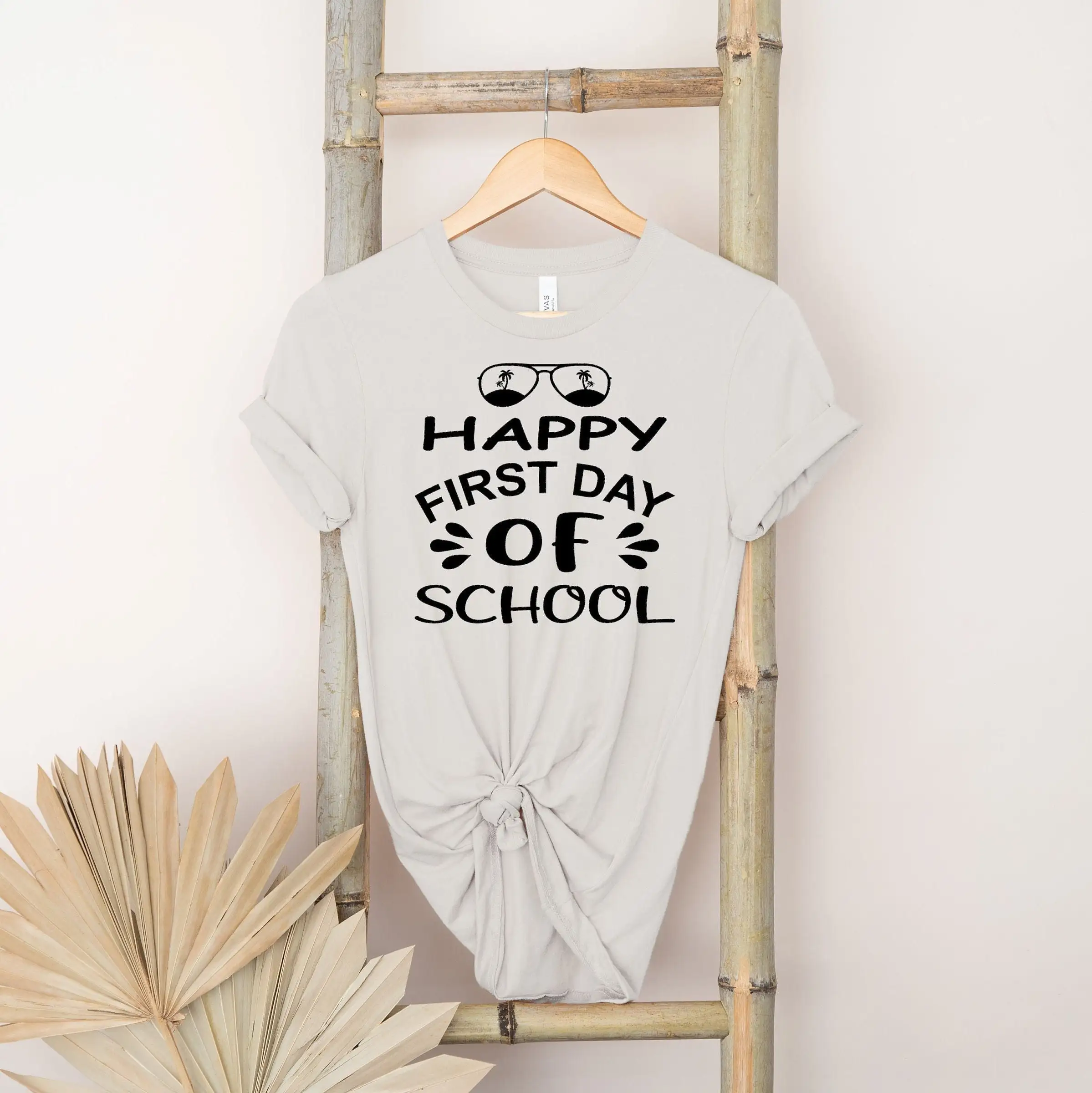 Счастливый первый день школы учителя футболок Счастливый первый день школы учителя футболок