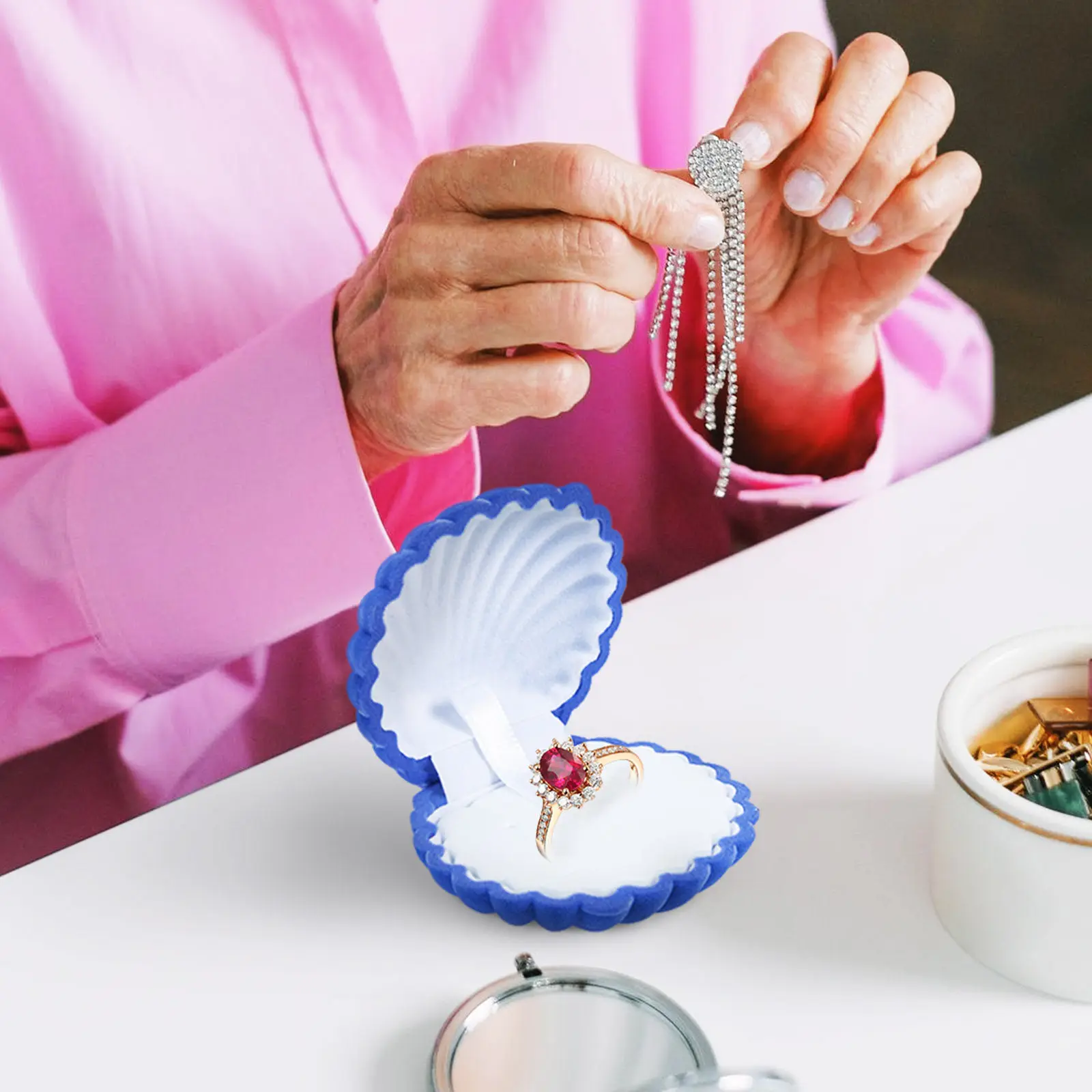 

2Pcs Jewelry Box Lint Shell Jewelry Storage Case Exquisite Earrings Ring Organizer Travel Portable Decorative Storage Container