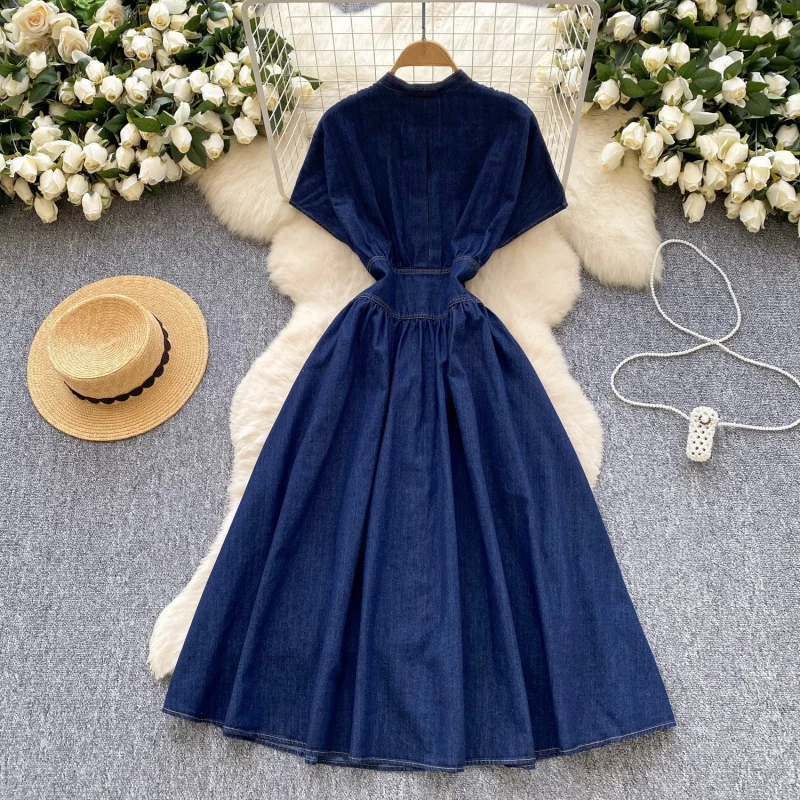 Women's Dress Summer vibes are strongVCollared, waist-cinching, buttoned, slim-fit, pleated casual denim skirt
