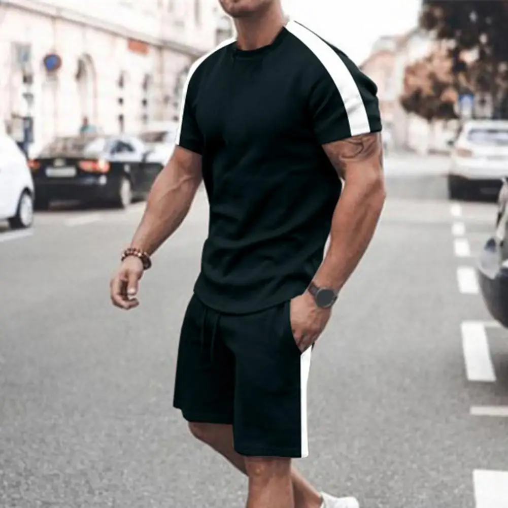 2 Pcs/Set Men T-shirt Shorts Set O Neck Contrast Color Wear Resistant Elastic Waist Loose Pants Summer Tracksuit Sports Clothes