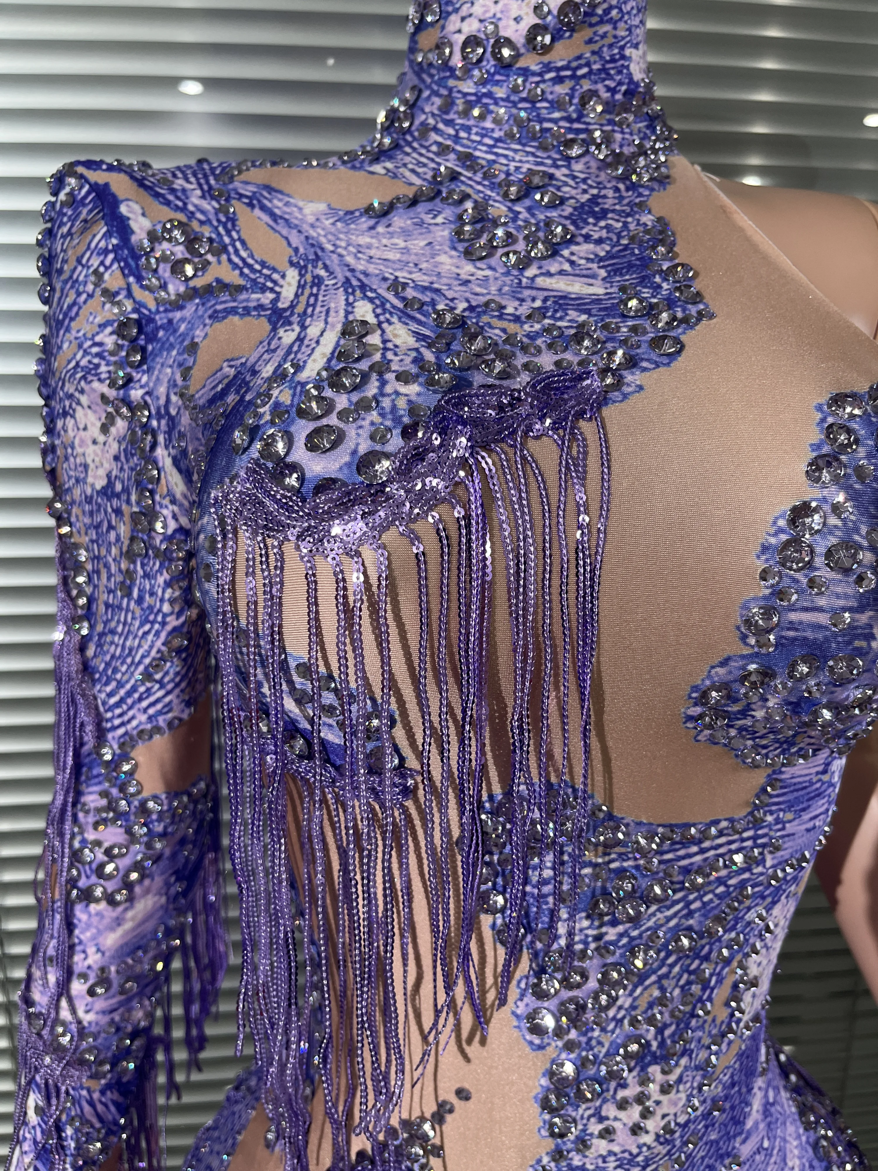 Body à strass scintillants pour femmes, justaucorps à pompon, épaule unique, Costume de fête, Festivals en boîte de nuit, spectacles de danse de traînée