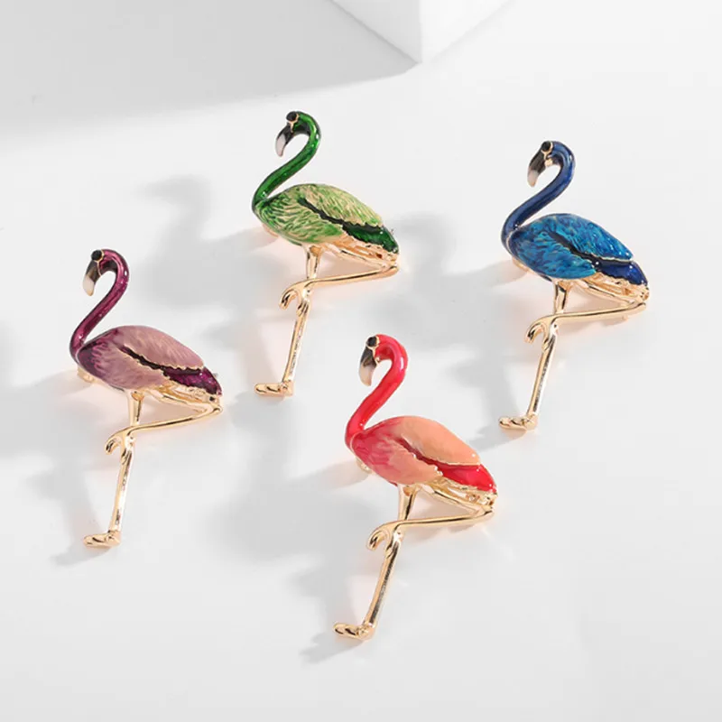 Fashionable, exquisite, cute flamingo animal brooch, charming men\'s and women\'s brooch, clothing accessories, small gifts wholes