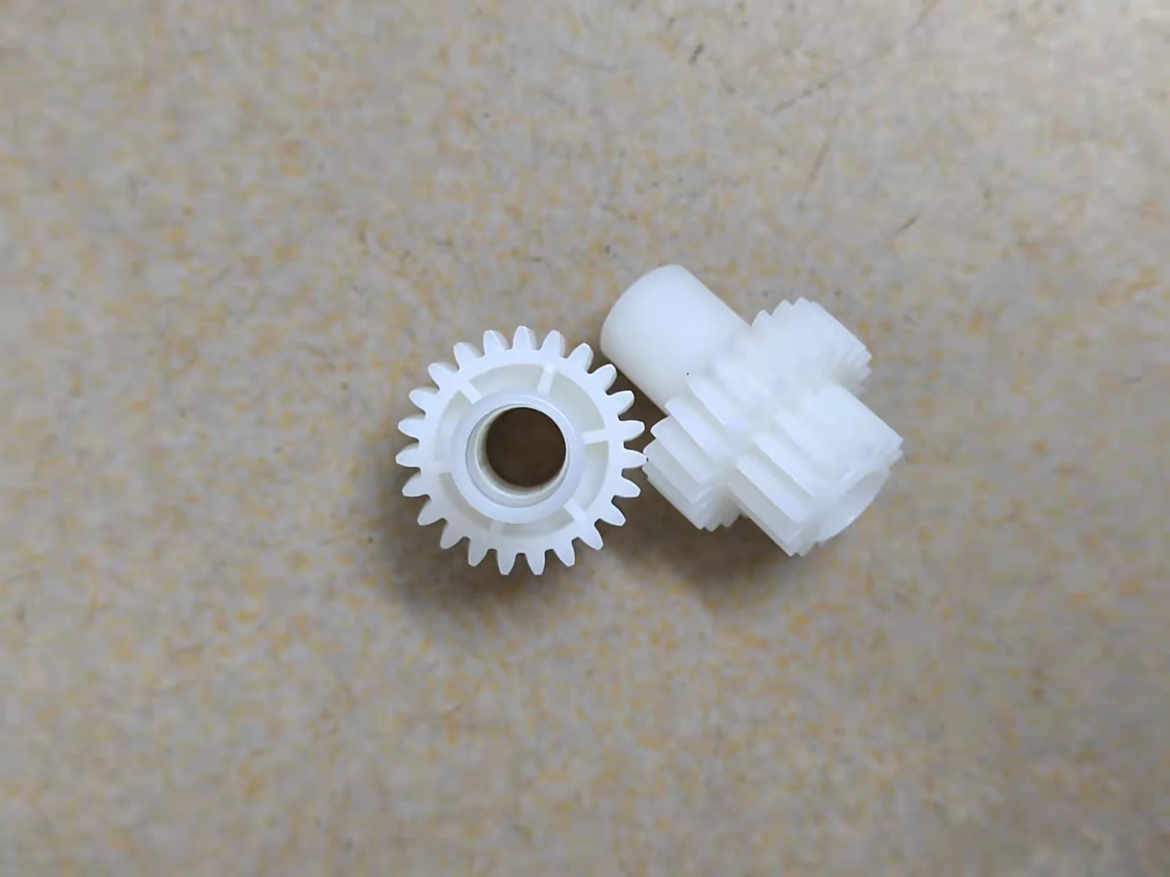 

Original Duplicator Gear for Lift motor +m0.8x14 fit for RISO EV CV 612-80011