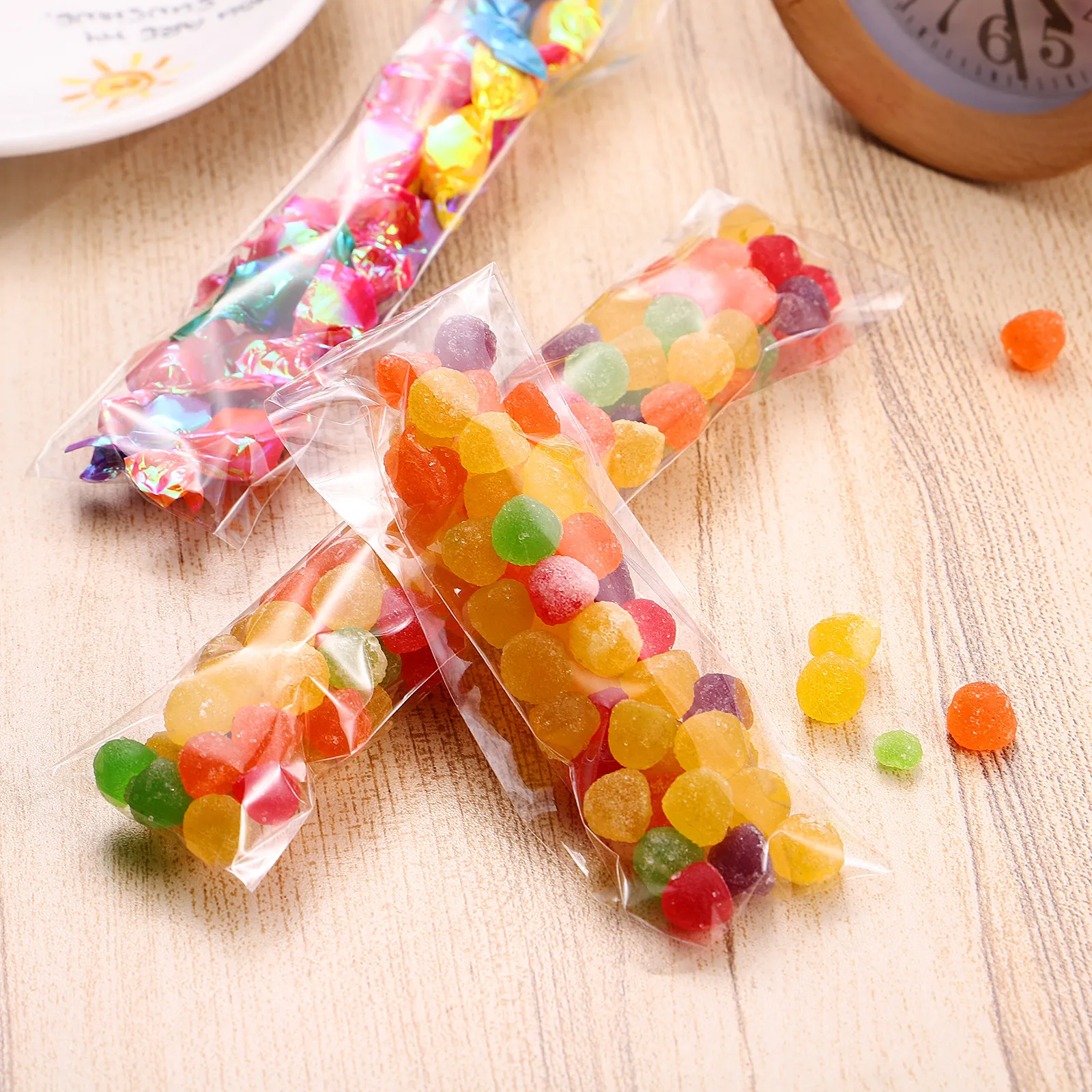 Cellophane Wrap Clear - 200枚入り 透明自己粘着OPP袋 5x27cm 長尺セロファンラップ ギフト、お菓子、ベーカリー包装用 フラットセロファンバッグ