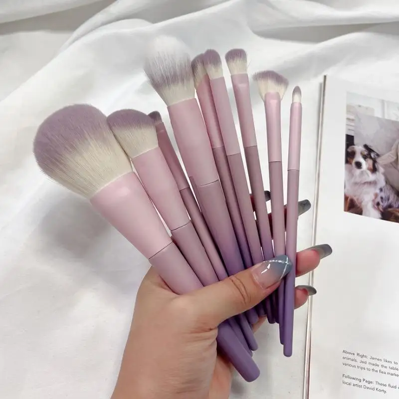Set di pennelli per trucco viola da 10 pezzi, pennello per ombretto in polvere sciolta, set completo di pennelli per correttore per strumenti di bellezza