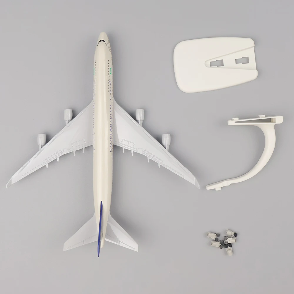 Metal Aircraft Model 20cm 1:400 Saudi B747 Metal Replica Alloy Material With Landing Gear Ornaments Children's Toys Boys Gifts