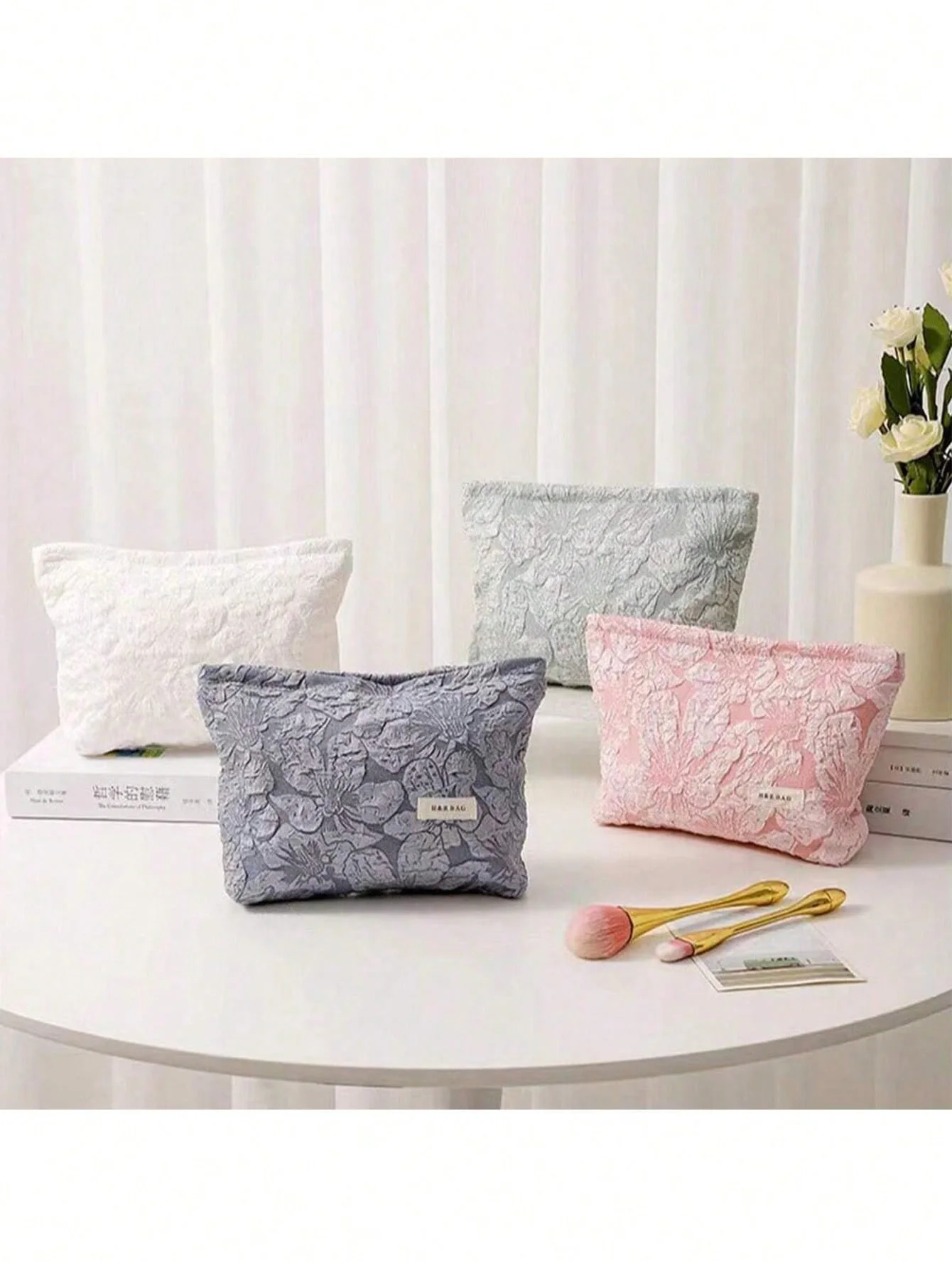 1 Stück Make-up-Aufbewahrungstasche für Mädchen, große Toilettentasche aus Canvas, geprägte, tragbare Kosmetiktasche für Damen.