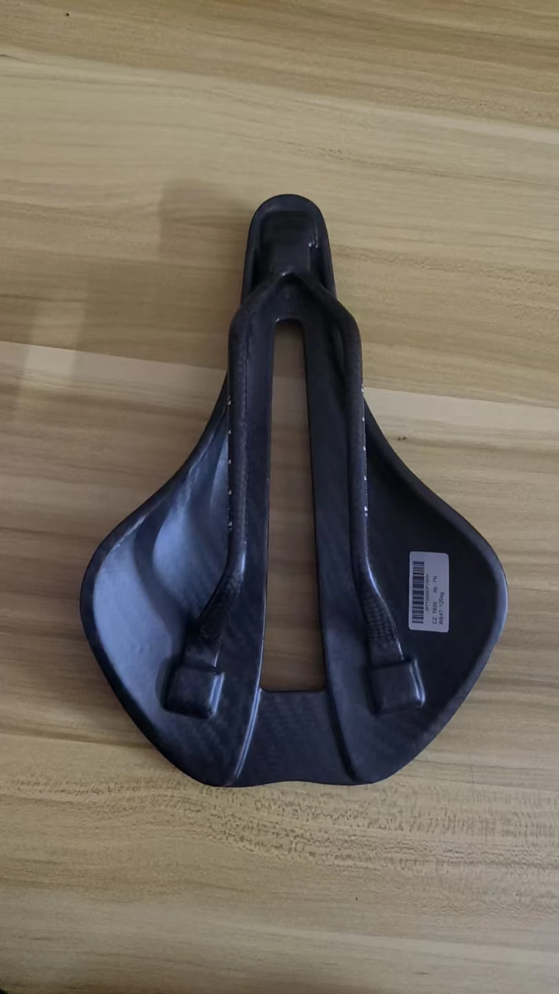 112Gfbfk Fahrradsitzkissen, vollständig aus Carbonfaser, für Mountainbikes und Rennräder, hohler Sitzkissen, ultraleichter Sattel, Mountainbike-Sitz, Carbonfaser-Leder, mit Schaumstoff gefüllt, Rennrad-Carbonfaser-Sitzkissen, ultraleichter Sattel. – Detail 7