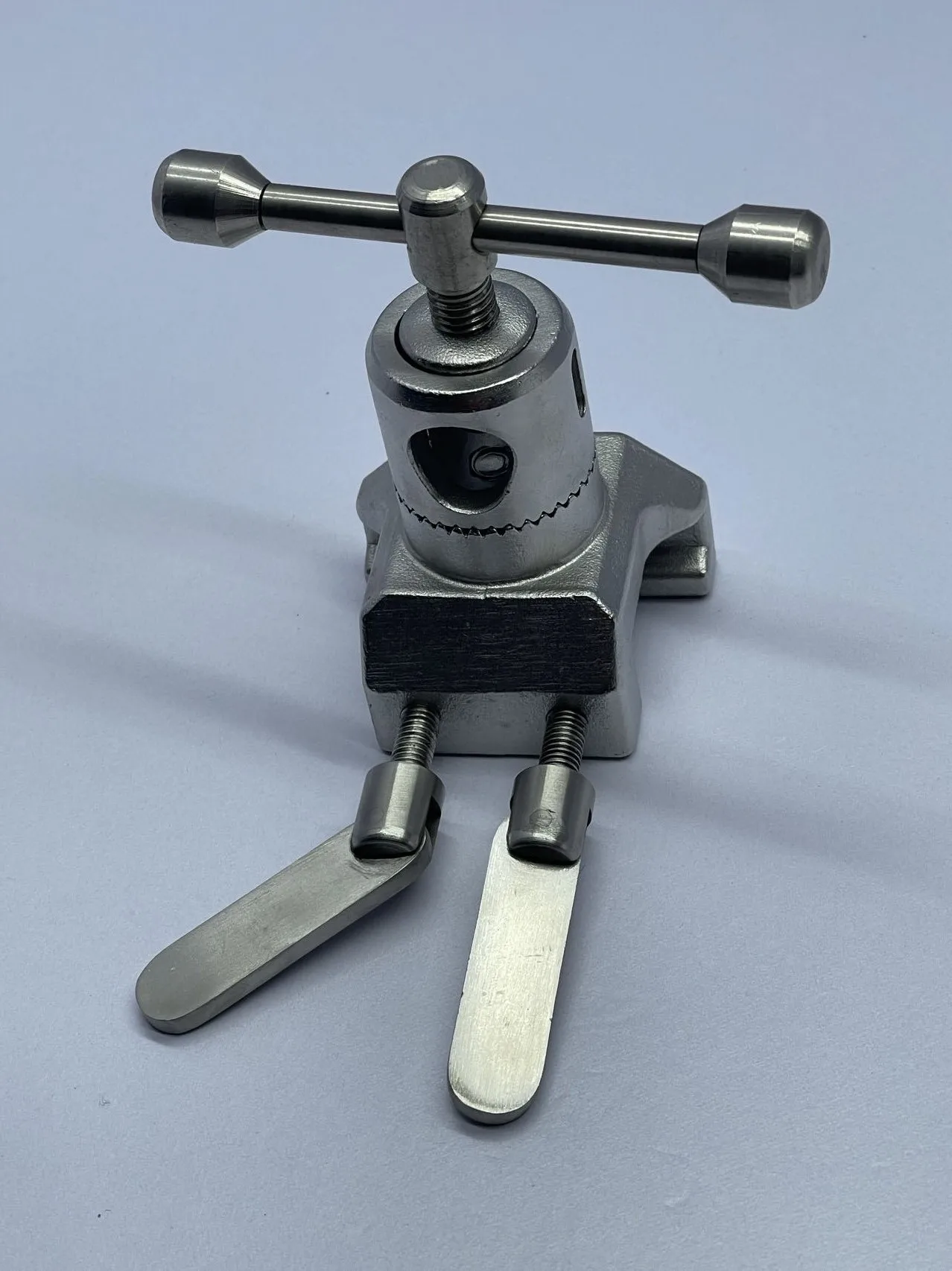 Operating table accessories Universal retainer Guide rail Slider Locker Holder Stainless steel tripod holder