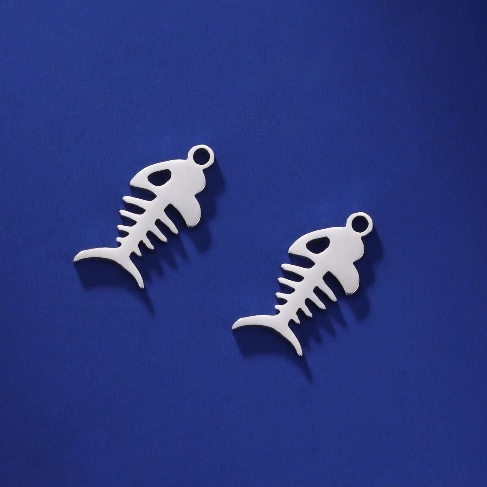 EUEAVAN 5pcs Stainless Steel Charms Fish Bone Charm for Necklace Bracelet Jewelry Making DIY Findings Supplies Wholesale