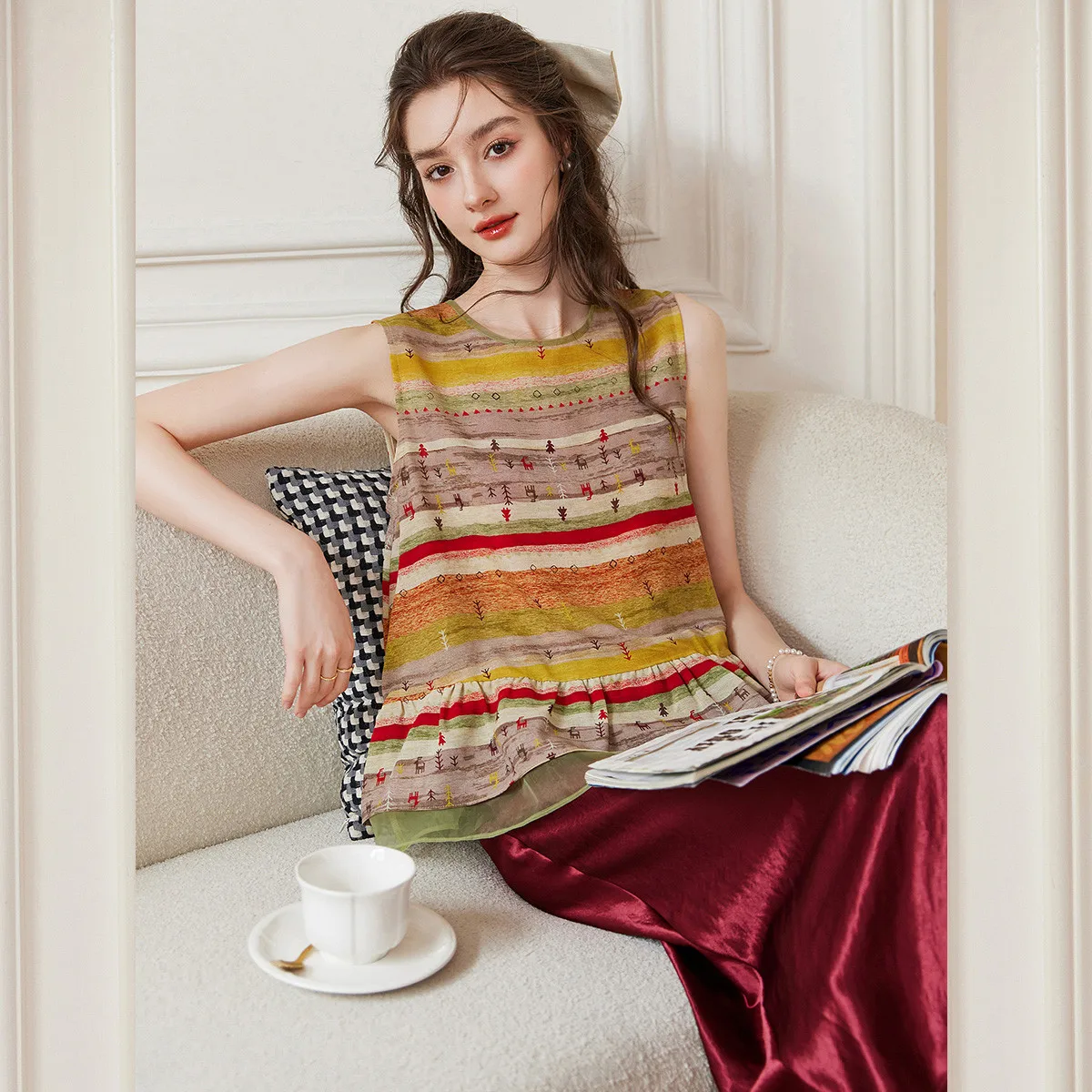 LOUIS YAO Printed Ruffle Edge Shirt 2025 Summer Fashion Retro Color blocked Elegant Temperament Sleeveless Round Neck Shirt