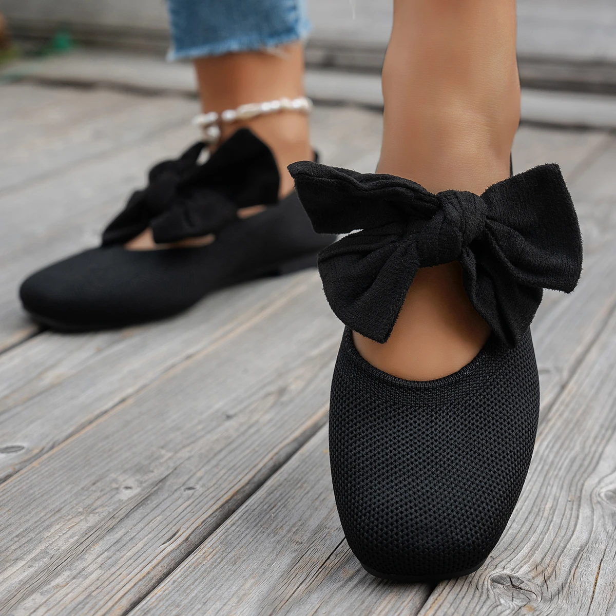 

2026 Women's Lace Mesh Flat Shoes Fashion Square Toe Bow Flats Soft Sole Comfortable Slip-On Retro Elegant Flat Shoes