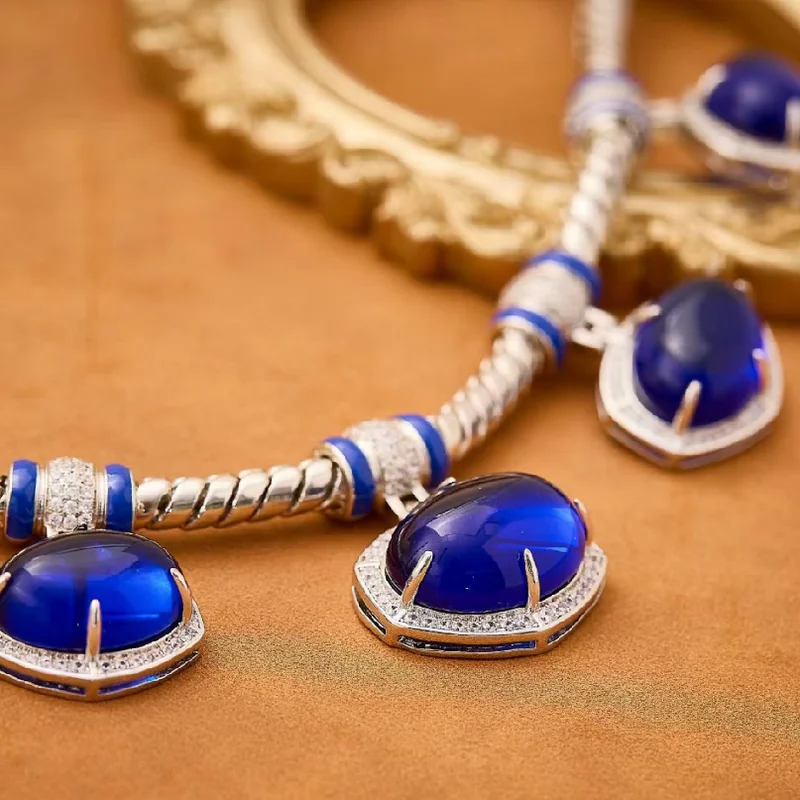Kalung Gaya Koleksi Desainer W - Vintage Collectible Jewelry ulasan dan harga