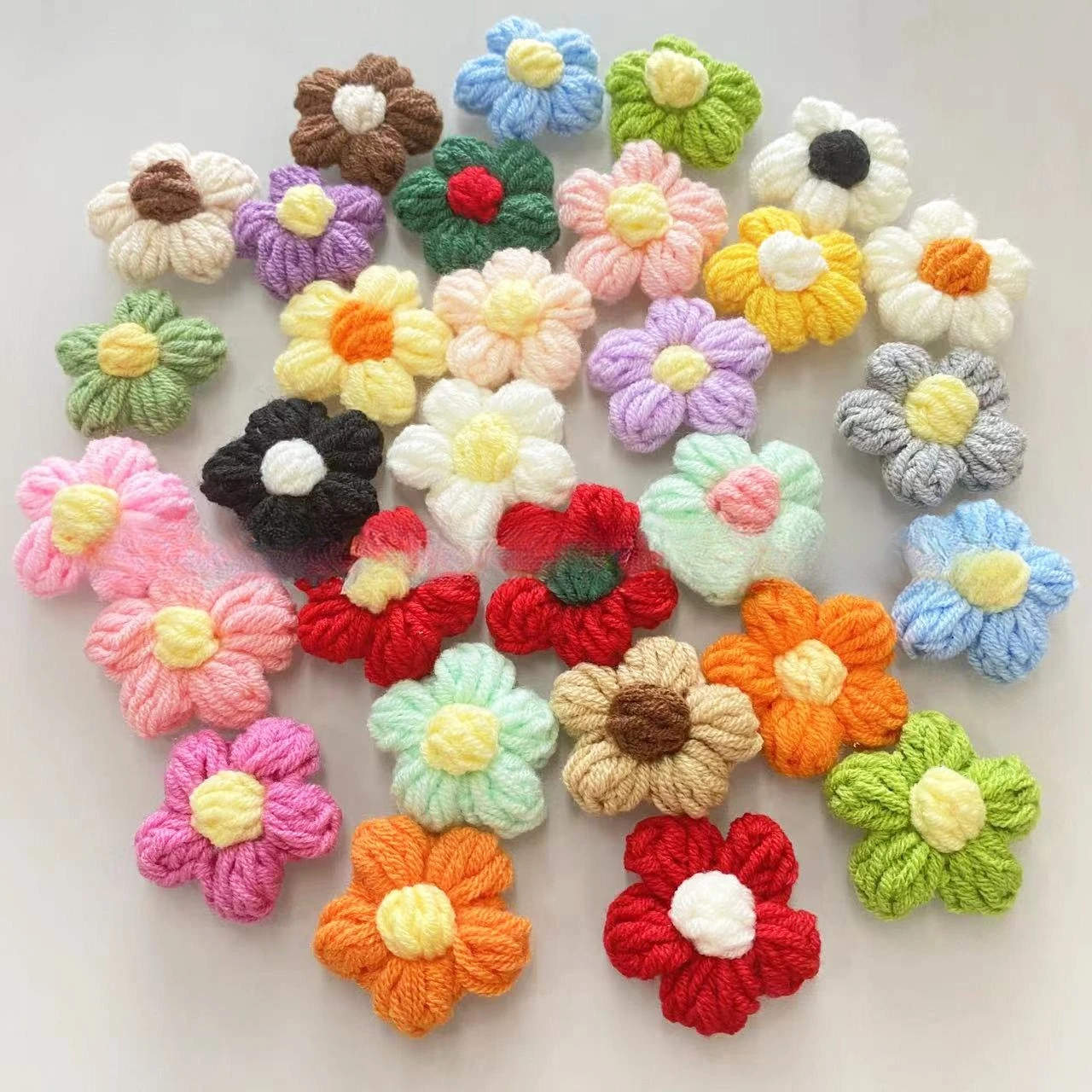 Niedliche bunte Blumenapplikationen aus Spitze – DIY-Nähzubehör, Hochzeitskleidungsdekoration, handgefertigtes Bastelmaterial, Bekleidungszubehör