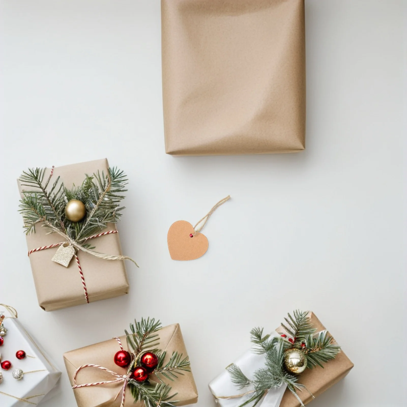 

500Pcs Heart Shaped Kraft Paper Tags Blank Hanging Craft Tags for Wedding Birthday Party Favor Decorations Heart Bag Labels