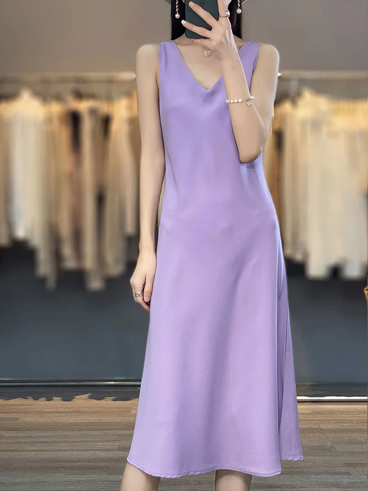 ชุดเดรสยาวทรงเอไลน์ผ้าซาตินแบบเซ็กซี่สำหรับผู้หญิง ความยาวระดับเข่า คอวี สายรัดเอวหลวม สไตล์ลำลอง เหมาะสำหรับใส่ไปทำงาน