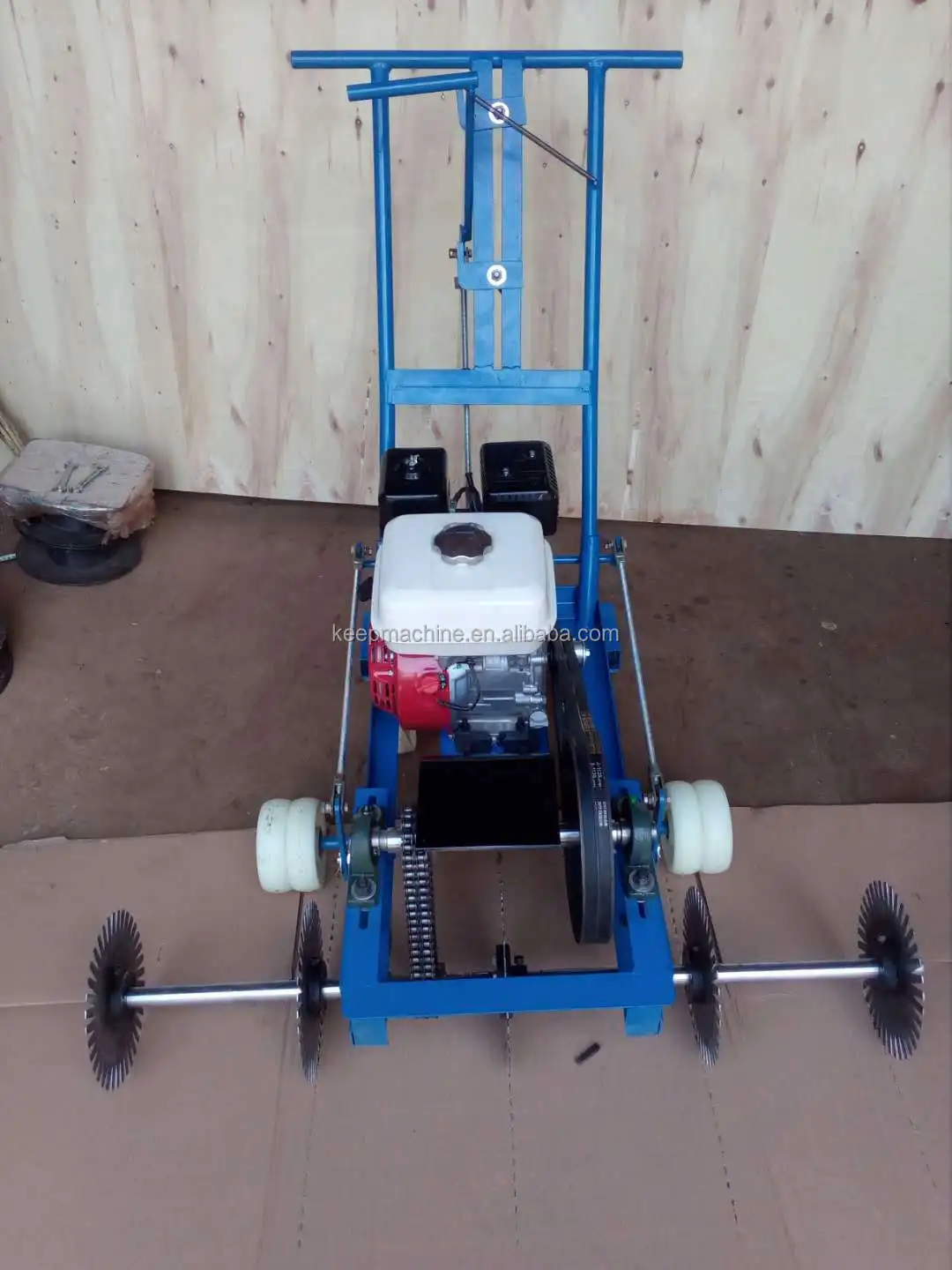 

Artificial Lawn Marking Machine for Soccer Field Garden Turf Transplantation Tangent Garden Care Equipment