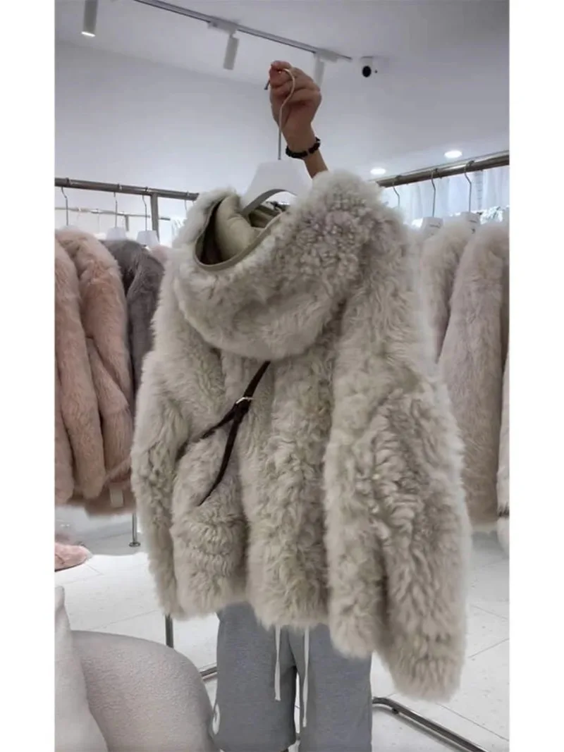 2024 Winter European Goods Heavy Industry Design Lamb Wool Hooded Top High-end Light Luxury Retro Sheep Curly Fur Coat For Women