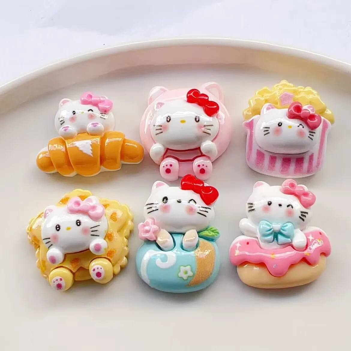 24/180PCS Cartoon cake kitten resin accessories DIY homemade hair clip, keychain, refrigerator sticker, water cup sticker access
