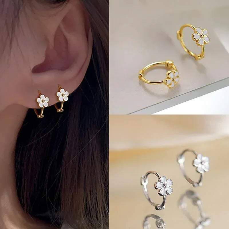 Cute Fresh Daisy Flowers Gold Color Silver Color Hoop Earrings Women Delicate and Elegant Copper Earrings Daily Party Jewellery