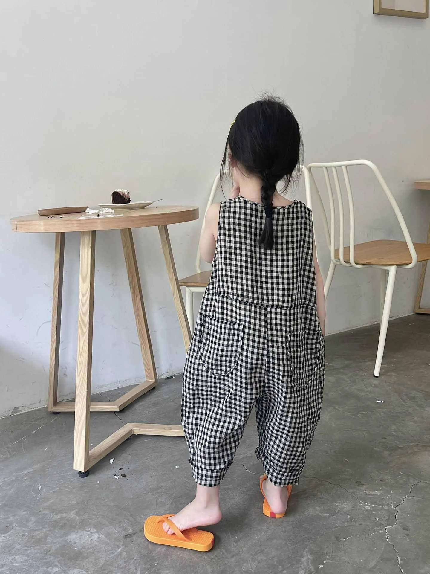 Children\'s Black And White Checkered Jumpsuit New Summer Style Sleeveless Loose Fitting Rompers For Boys Girls Casual Clothes