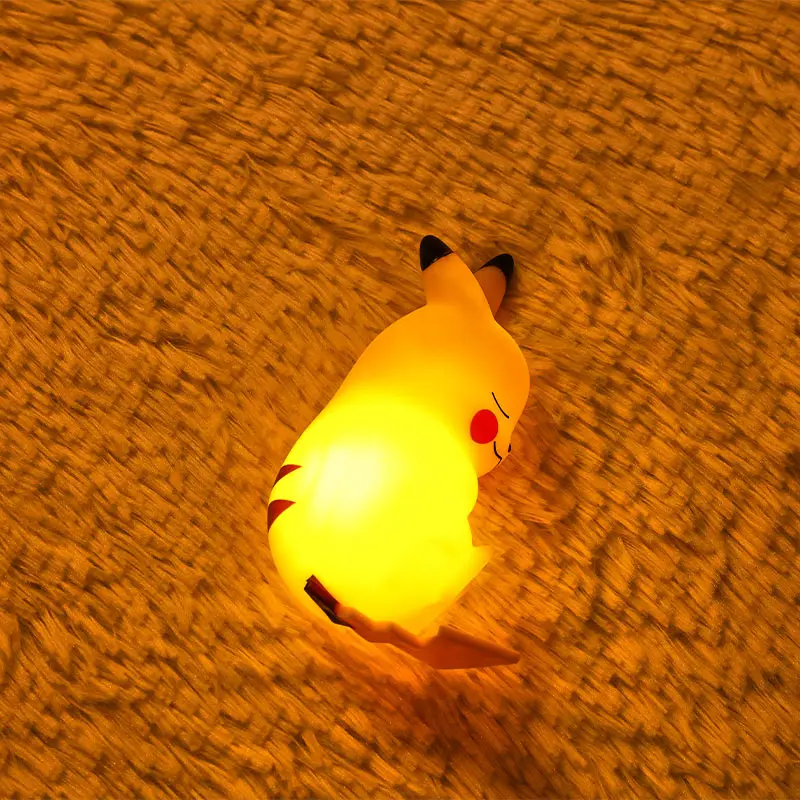 Pokemon Pikachu Night Light เรืองแสงเด็กของเล่น Pokemon Pikachu น่ารักโคมไฟข้างเตียงเด็กวันเกิดคริสต์มาสปัจจุบัน