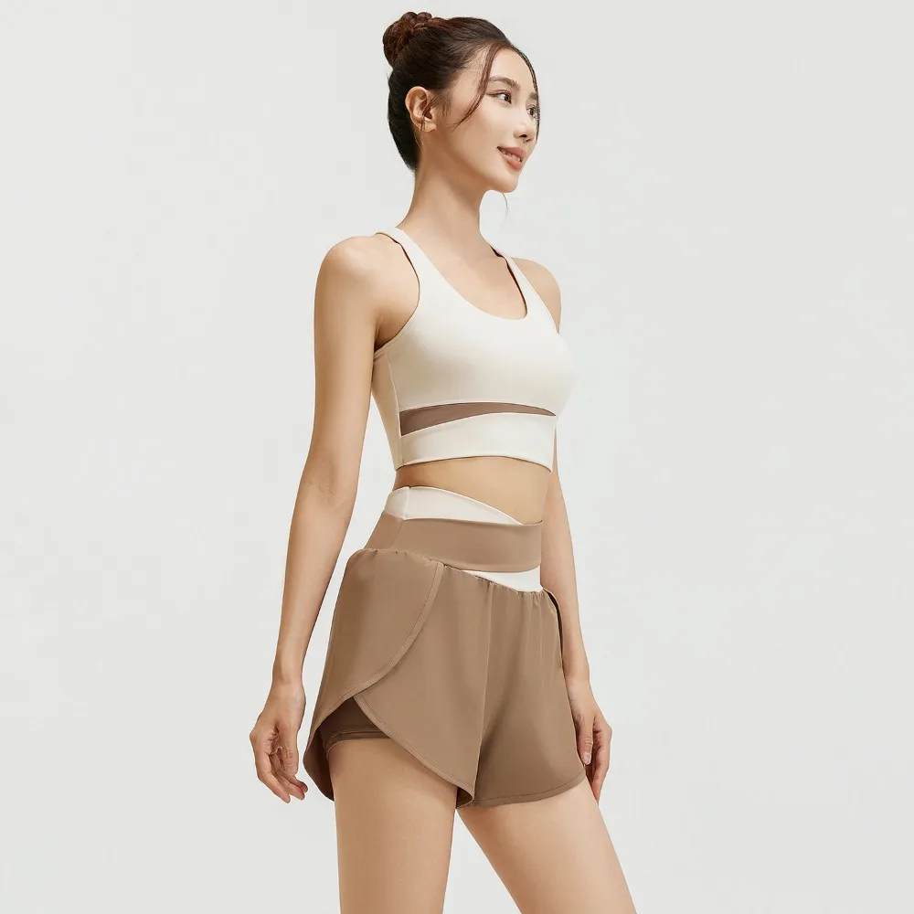 New spring and summer color matching anti-light fake two-piece fitness shorts set, nude yoga suit set