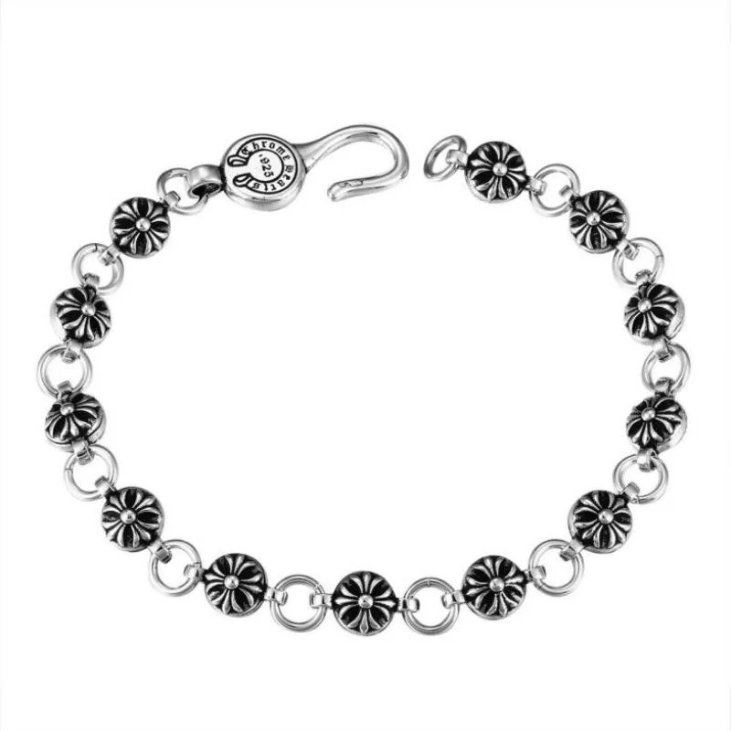 

Готический серебряный браслет .925 с украшенными цветочными звеньями