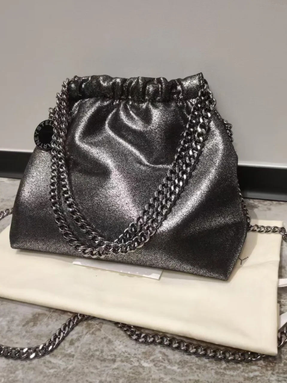 Trendy Women's Bucket Bag Single Shoulder Crossbody Handbag Celebrity Endorsed Fashionable Handbag Casual Leisure Bag