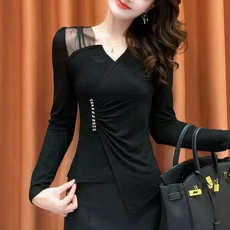 

For Women Slim-fitting V-neck Long-sleeved Mesh Patchwork Style Irregular Bottoming Shirt