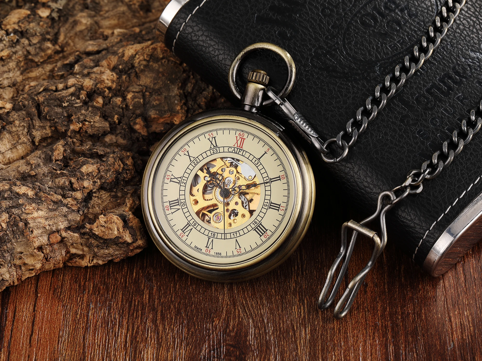 Gold Retro Hand-WInd Mechanical Luxury Pocket Watch Hollow Steampunk Watches Roman Numerals Clock With Fob Chain Reloj Hombre