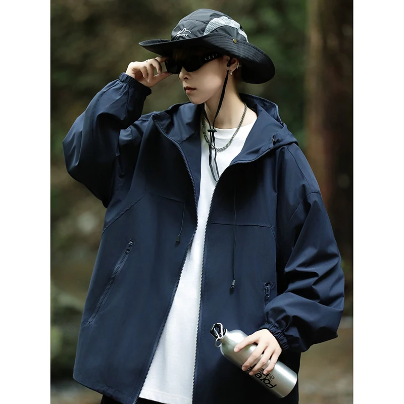 

Мужская демисезонная куртка для активного отдыха, ветрозащитная, водонепроницаемая, для альпинизма, с капюшоном, на молнии, с декоративными элементами