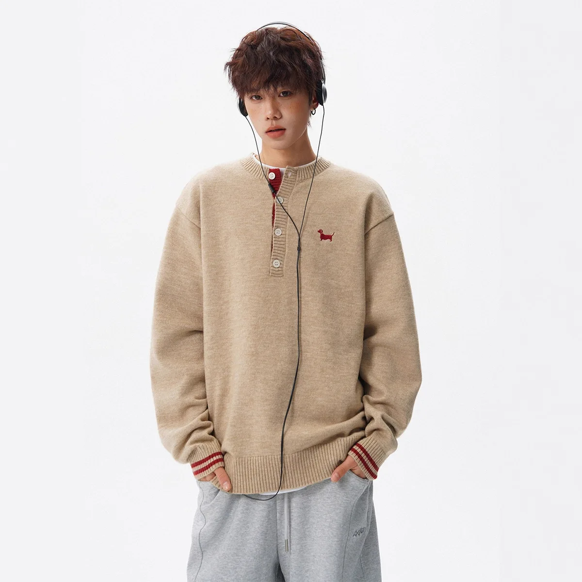 

Мужской базовый слой, осень-зима 2024, роскошный свитер на пуговицах, мужской универсальный повседневный свитер большого размера с вышивкой и длинными рукавами