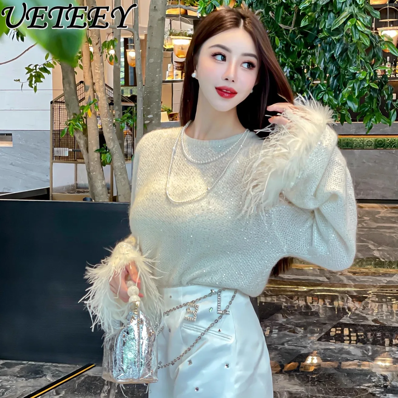 

Niche Design Korean Light Luxury Shiny Silver Silk Short Sweater Splicing Feather Horn Sleeve Knitted Pullover for Autumn