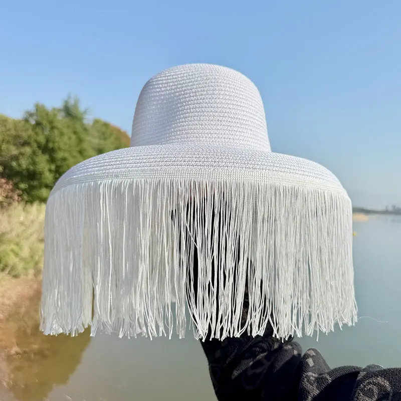 

Дизайнерские кепки в классическом стиле Хепберн, летняя бумажная соломенная шляпа с широкими полями для женщин, винтажные черно-белые солнцезащитные шляпы с кисточками