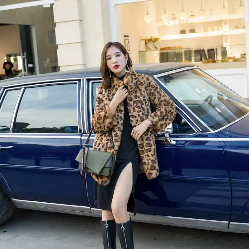 

2023 Winter Women Real Rex Rabbit Fur Coats Fashion Short Leopard Overcoat Warm Ladies Outerwear Luxurious Street New H04