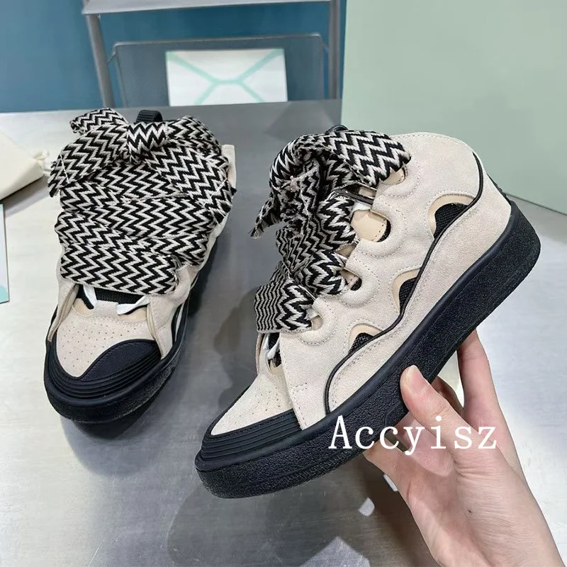 Sepatu kasual sol tebal datar empat musim uniseks sepatu Platform Sneakers bertali warna campur kulit asli sepatu liburan bersirkulasi