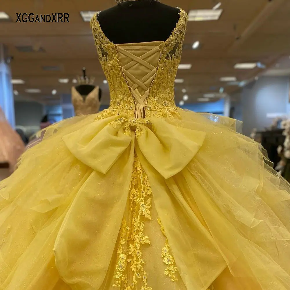 Vestidos de quinceañera amarillos, cuello en V, Espalda descubierta, Apliques de encaje con flores, vestido largo 15 16 dulce, cumpleaños, baile de graduación, 2023