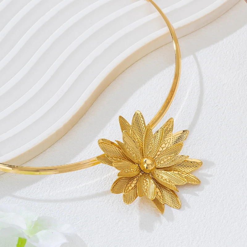 ثلاثي الأبعاد عباد الشمس قلادة قلادة طوق النساء الفتيات هدايا مجوهرات الأزياء رائجة البيع هدية حفلة 2025 نمط جديد