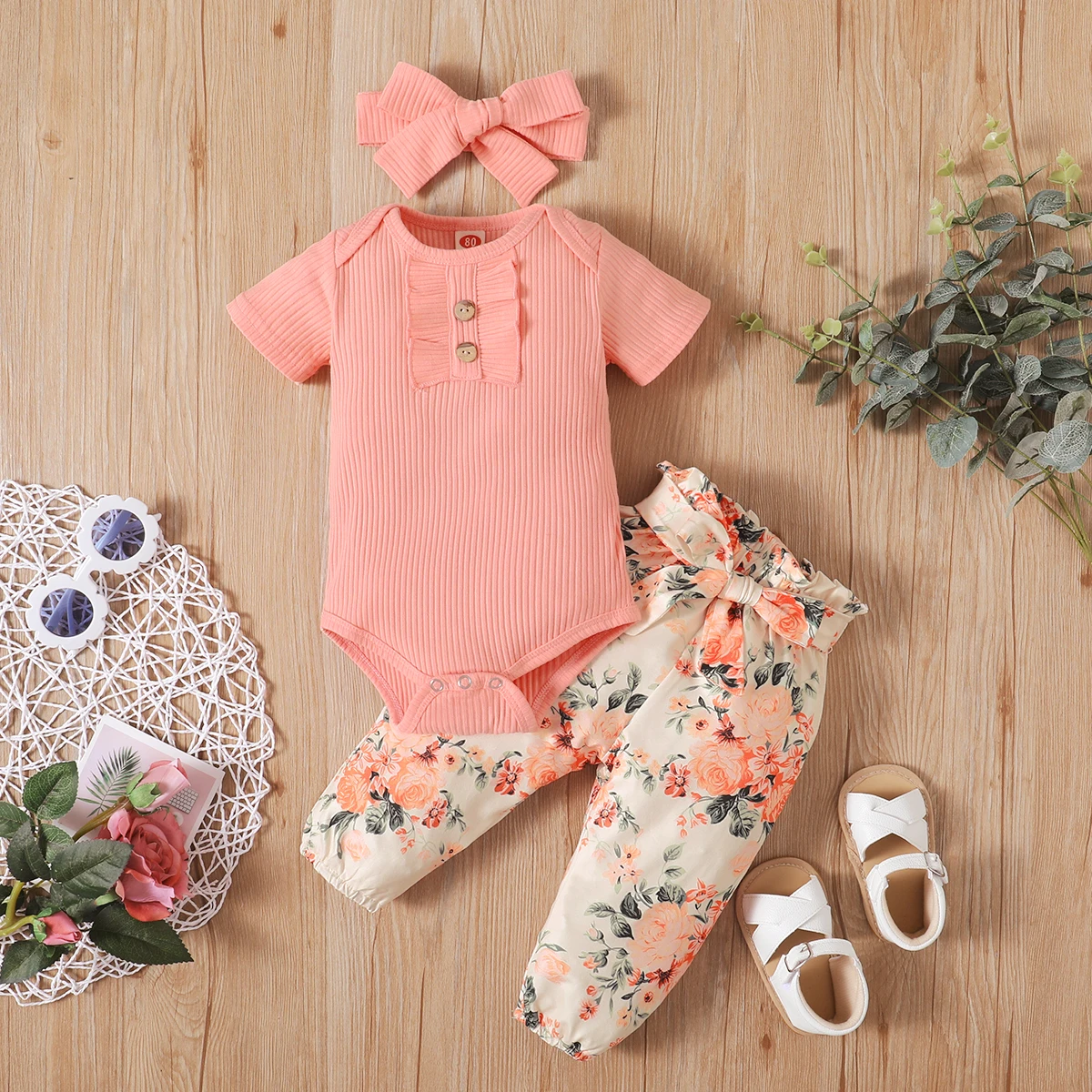 New baby girl summer solid color round-necked short-sleeved triangle halter button with flower print trousers fashion suit 0-2 y